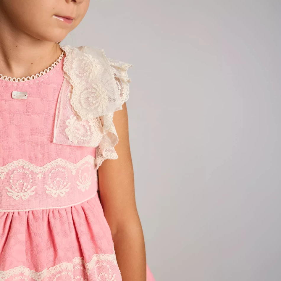 MENTA_0000s_0008_MENTA_02_ROSA_1.2