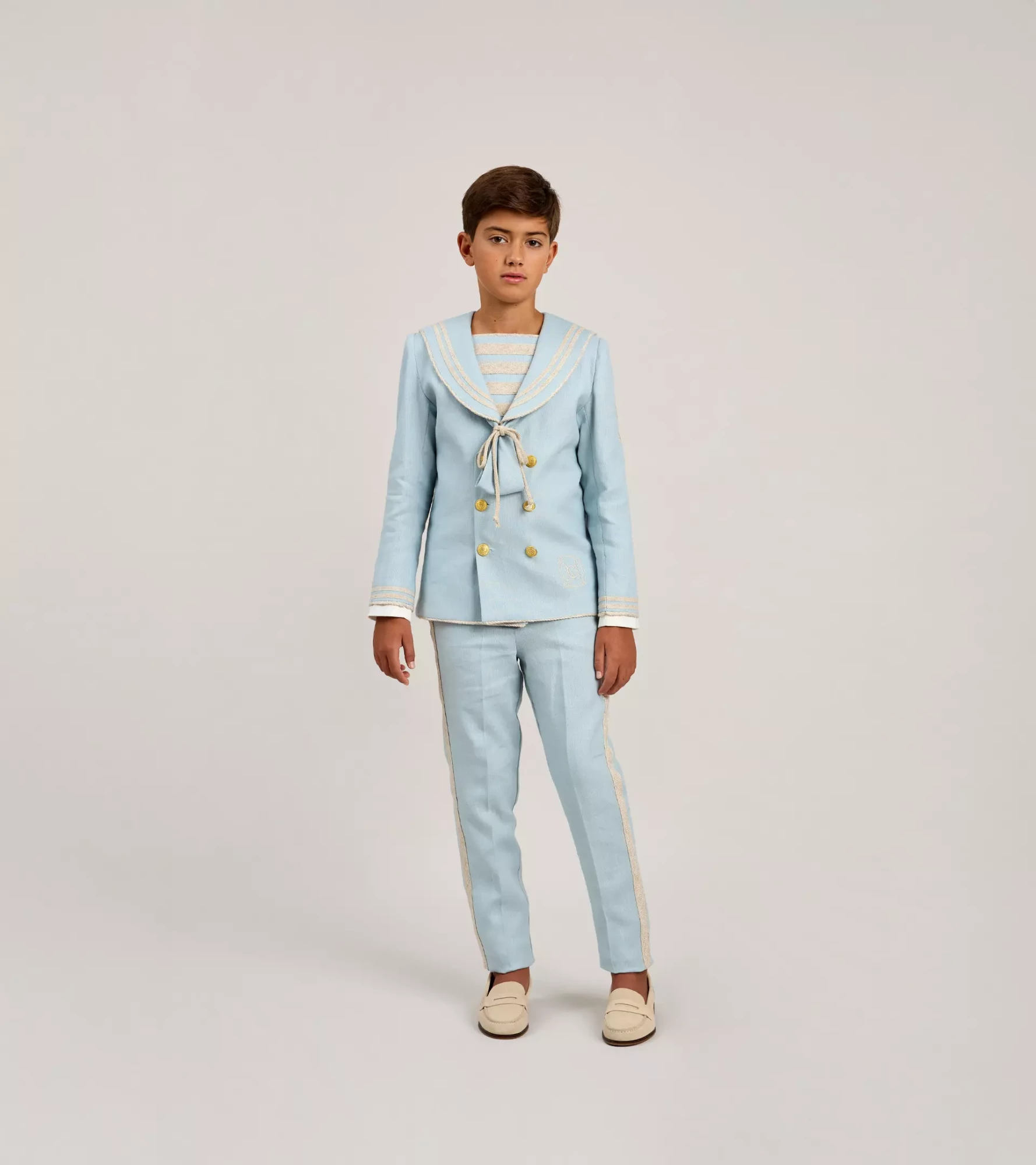 COLECCION-OTOÑO_INVIERNO-2025_0002s_0002_LUIS 02_1