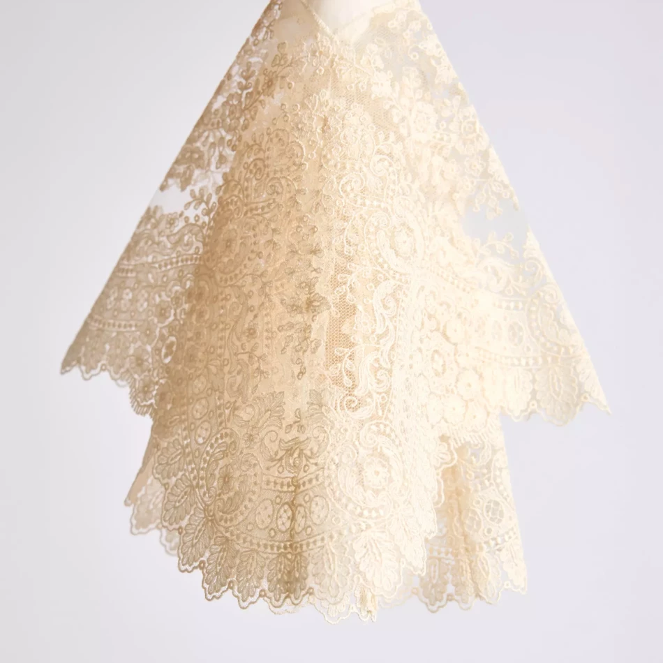 COLECCION-OTOÑO_INVIERNO-2025_0005s_0000_PAÑUELO ESTRELLA BEIGE_1.3