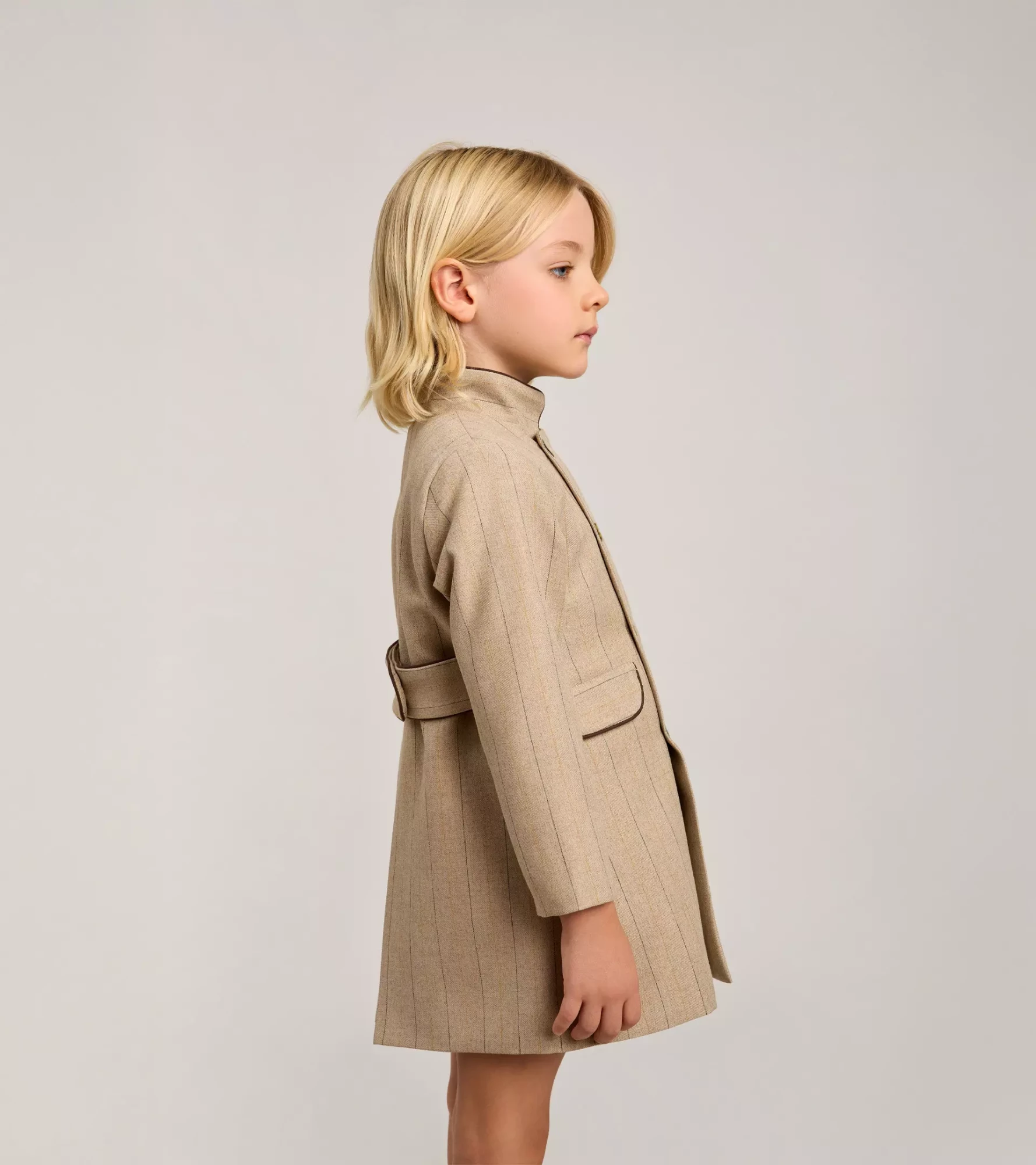 COLECCION-OTOÑO_INVIERNO-2025_0013s_0001_ZERMATT 19 ABRIGO DOBLE ABOTONADURA MARRON_1.2