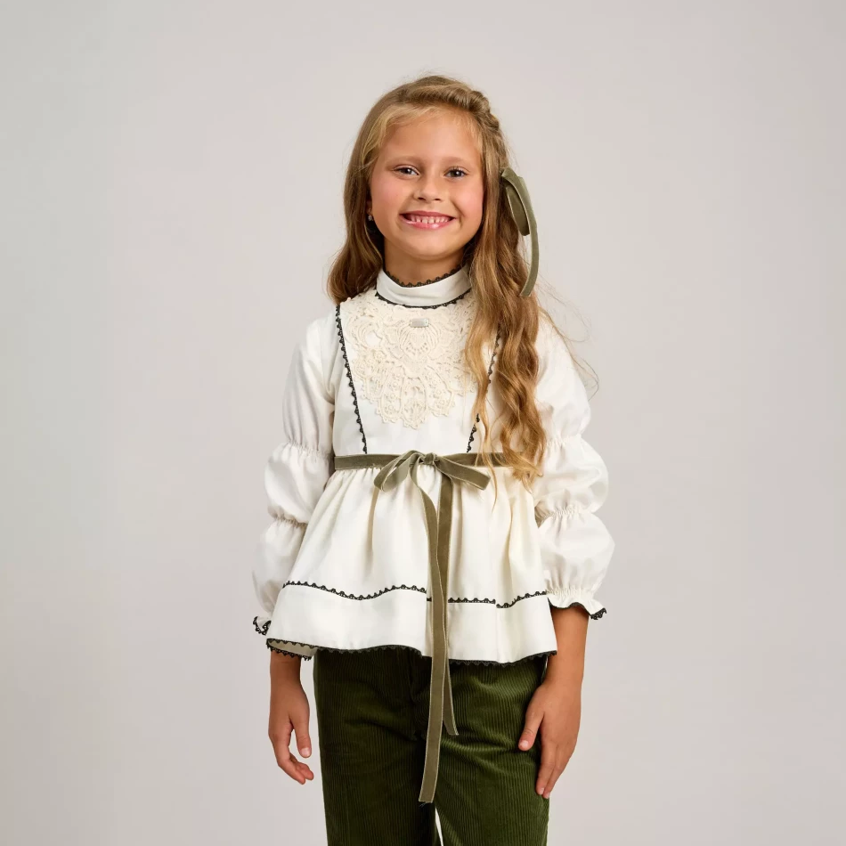 COLECCION-OTOÑO_INVIERNO-2025_0032s_0002_ASPEN 08 CON LAZO