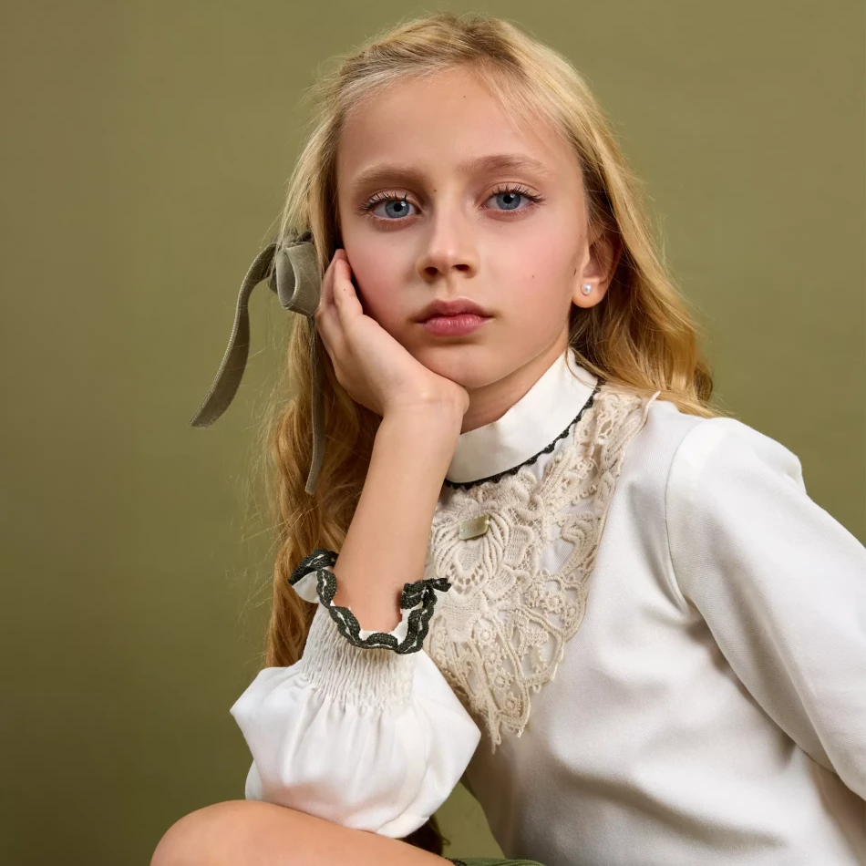 COLECCION-OTOÑO_INVIERNO-2025_0033s_0001_ASPEN 05 CUELLO REDONDO_1.5