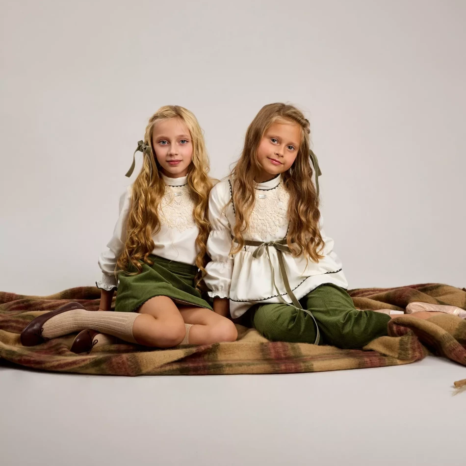 COLECCION-OTOÑO_INVIERNO-2025_0033s_0002_ASPEN 05 CUELLO REDONDO_1.4